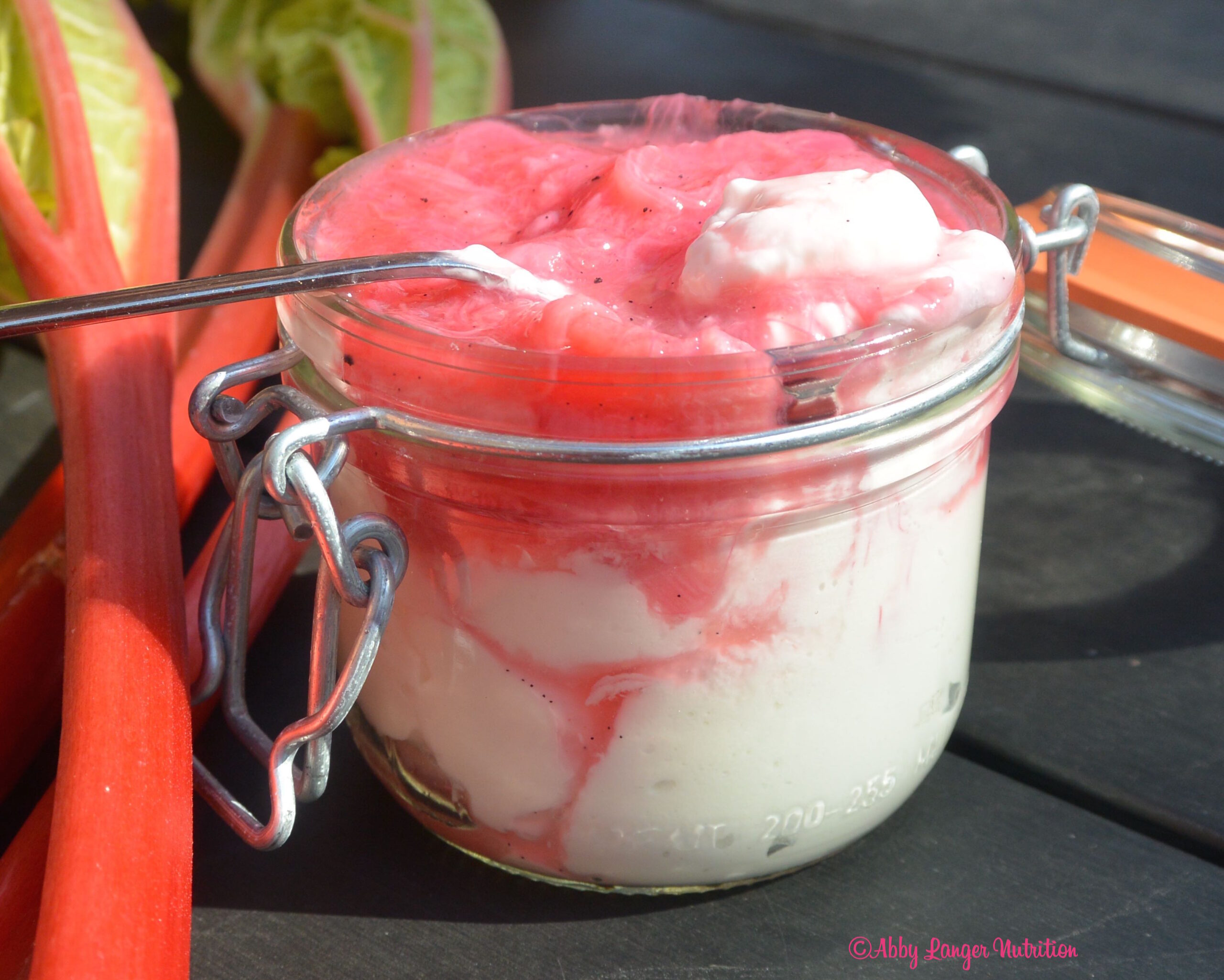 rhubarb compote with vanilla bean