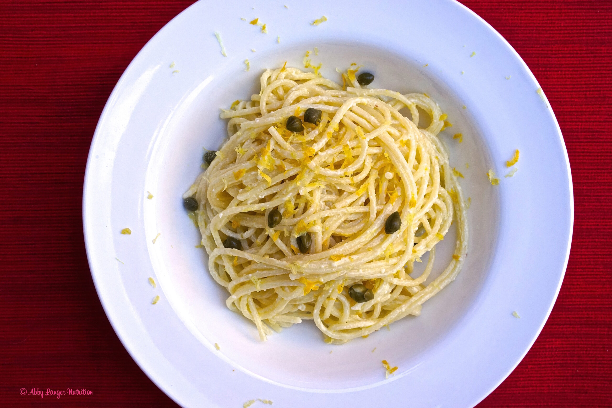 Pasta with lemon sauce and capers