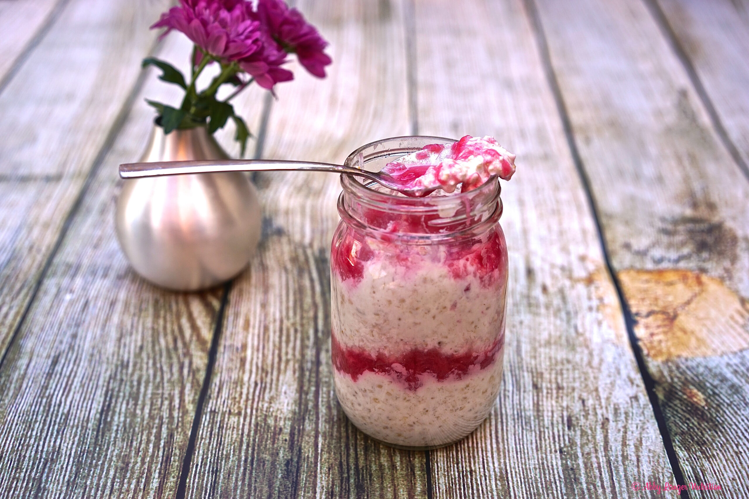 Sweet and Tart Rhubarb Overnight Oats