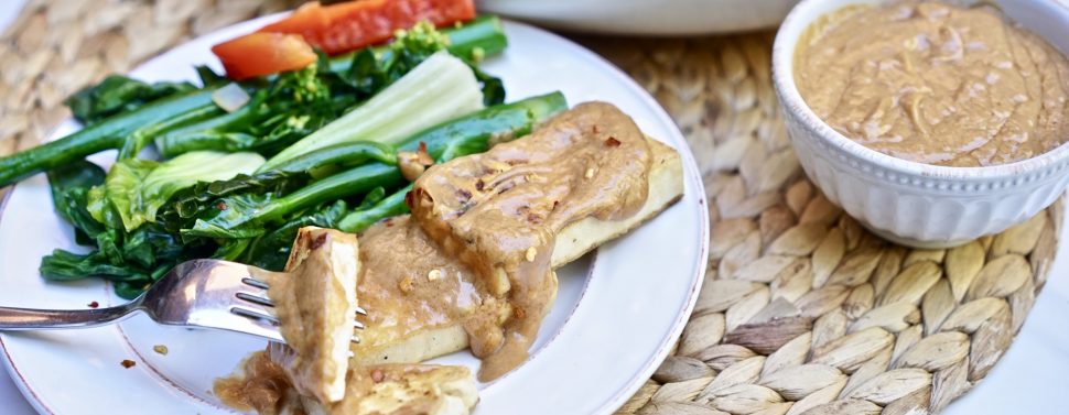 Crispy tofu with spicy peanut sauce recipe